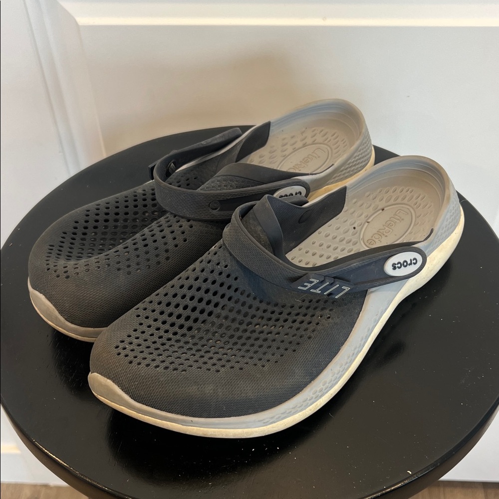 CROCS Unisex Literide 360 Clog Size M10/W12 In Black/Grey
